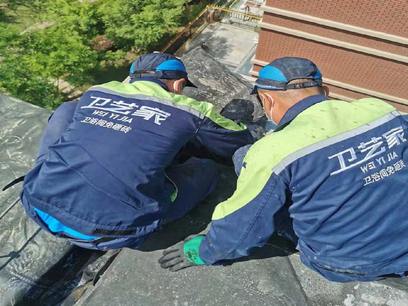 义乌天沟修漏水现场勘察确定防水施工方案