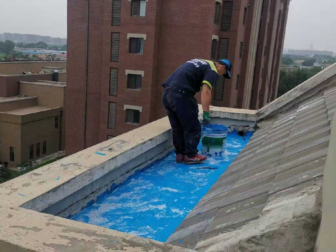 义乌楼顶防水补漏